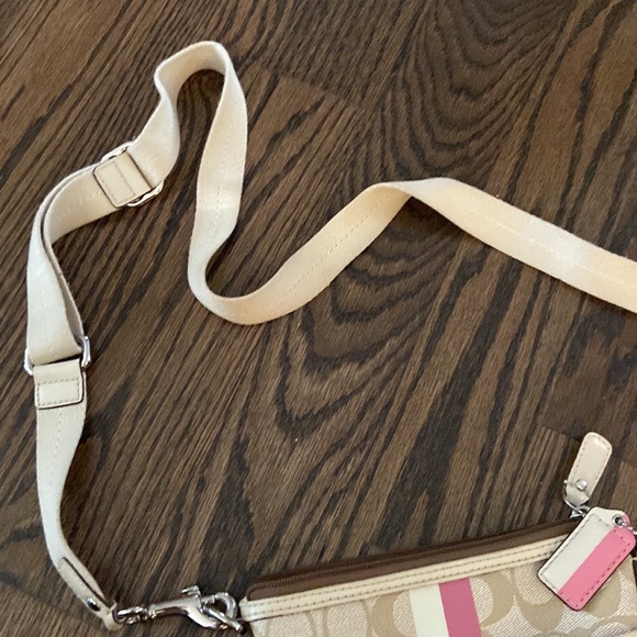 Coach Purse - Picture 9 of 14